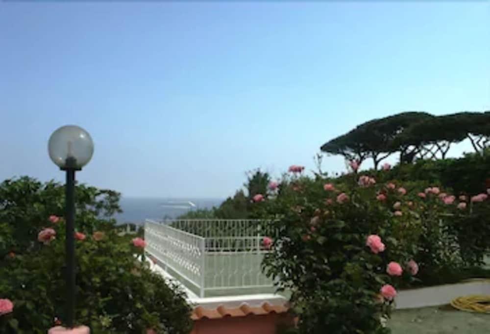 Hotel Bel Tramonto Casamicciola Terme Bagian luar foto